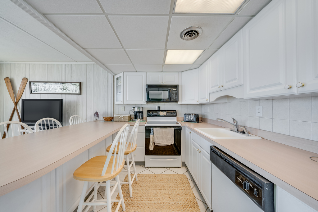 Well Stocked with everything you'll need to make mealtime an Ocean Breeze!