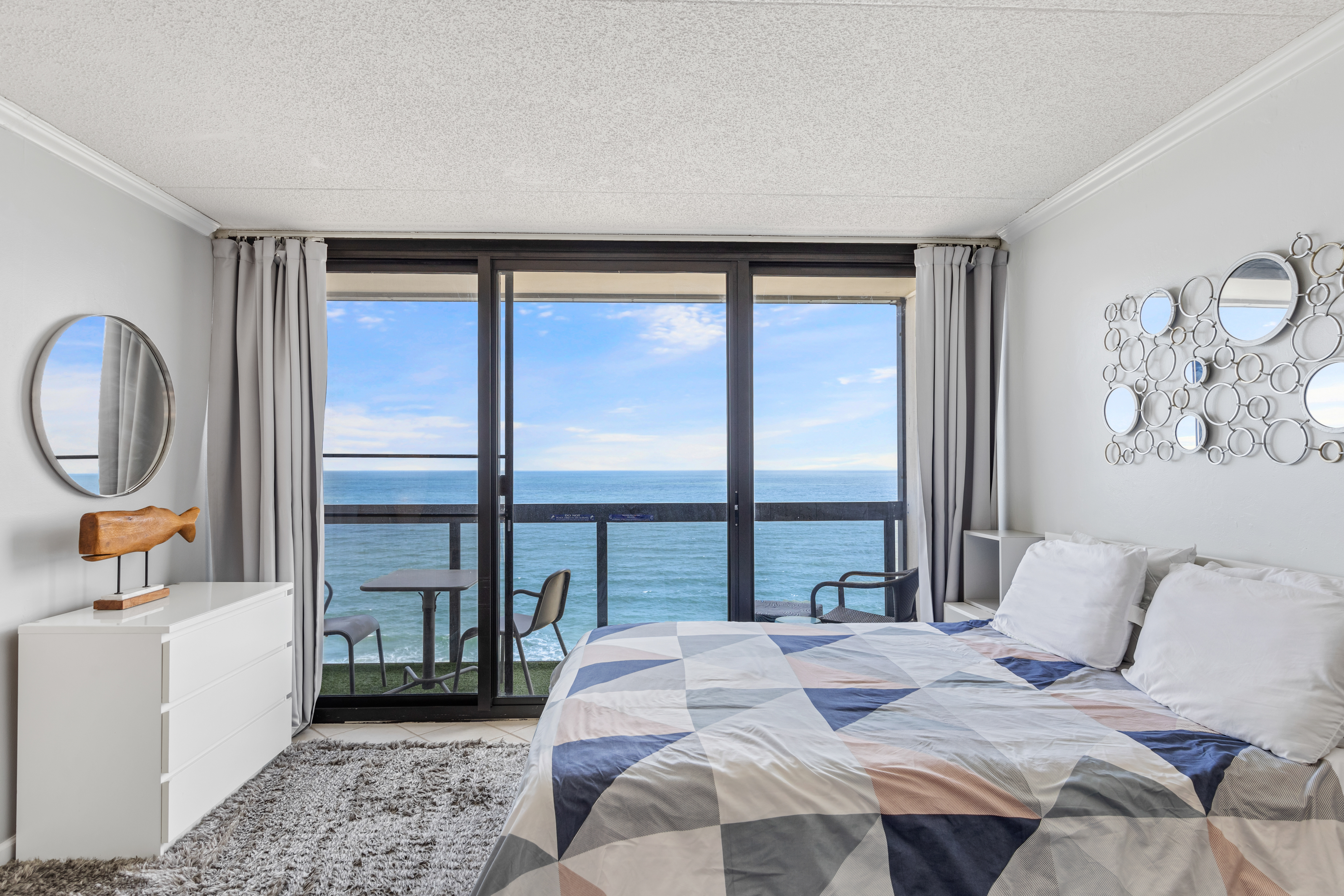 This Updated Studio will comfortably sleep a Family of 3!