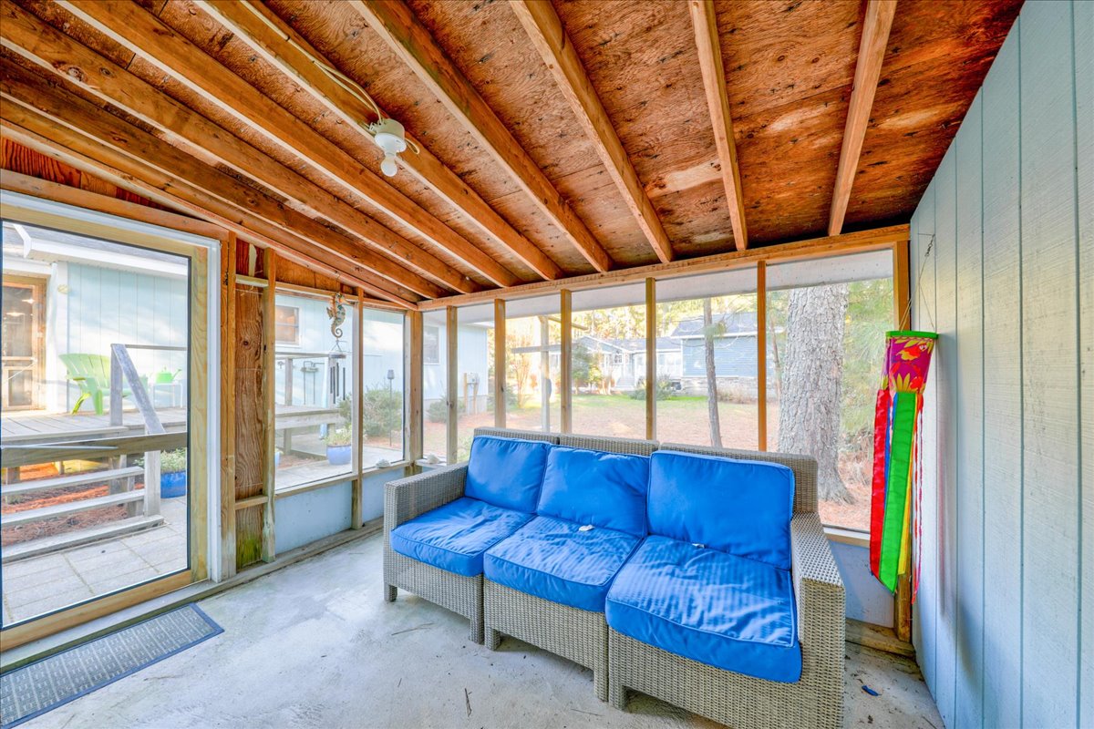 Another View of detached Screened Room.