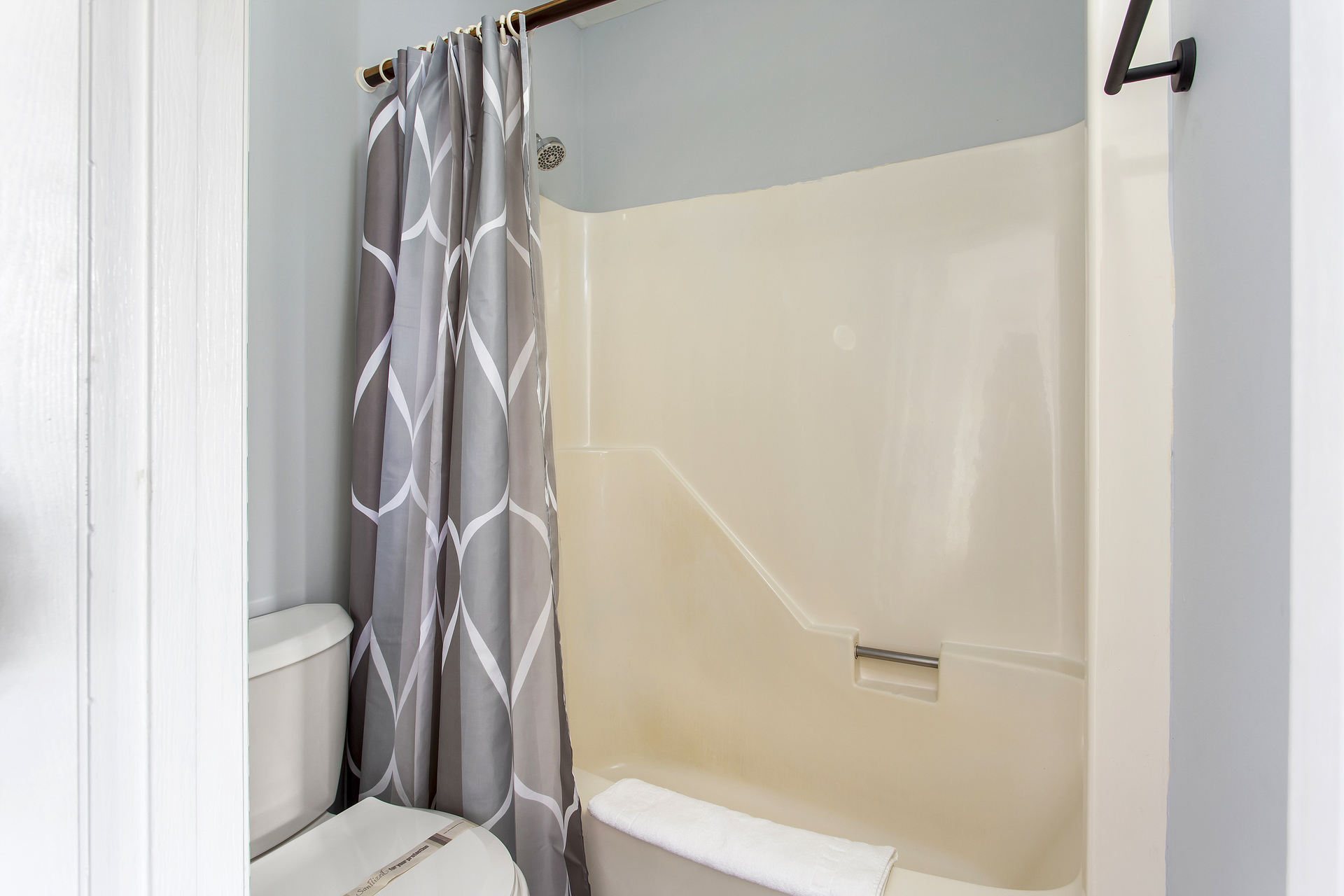 Full Bath 1 with Tub/Shower Combo.