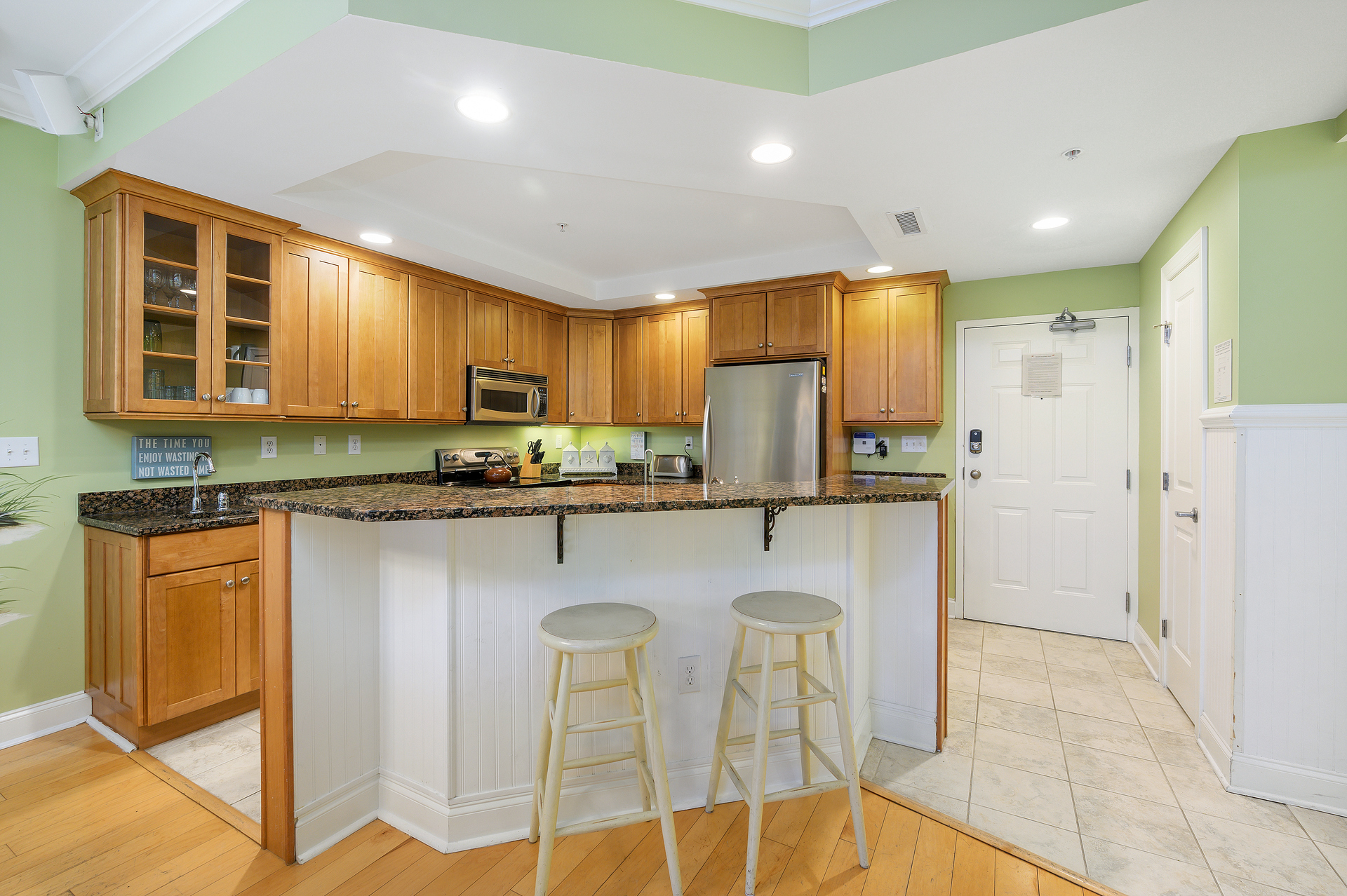 The Breakfast bar provides additional seating.