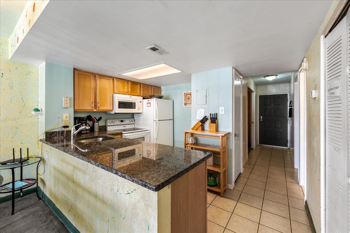 Well-Stocked with everything you'll need to make mealtime an Ocean Breeze!