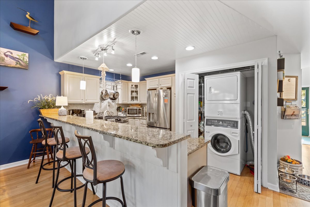 Grab a quick bite at the Breakfast Bar before hitting the Beach.