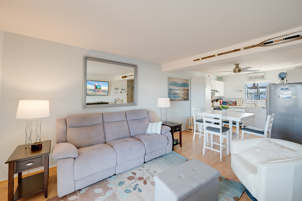 Pony Swim Crossing sleeps 5 more than comfortably.