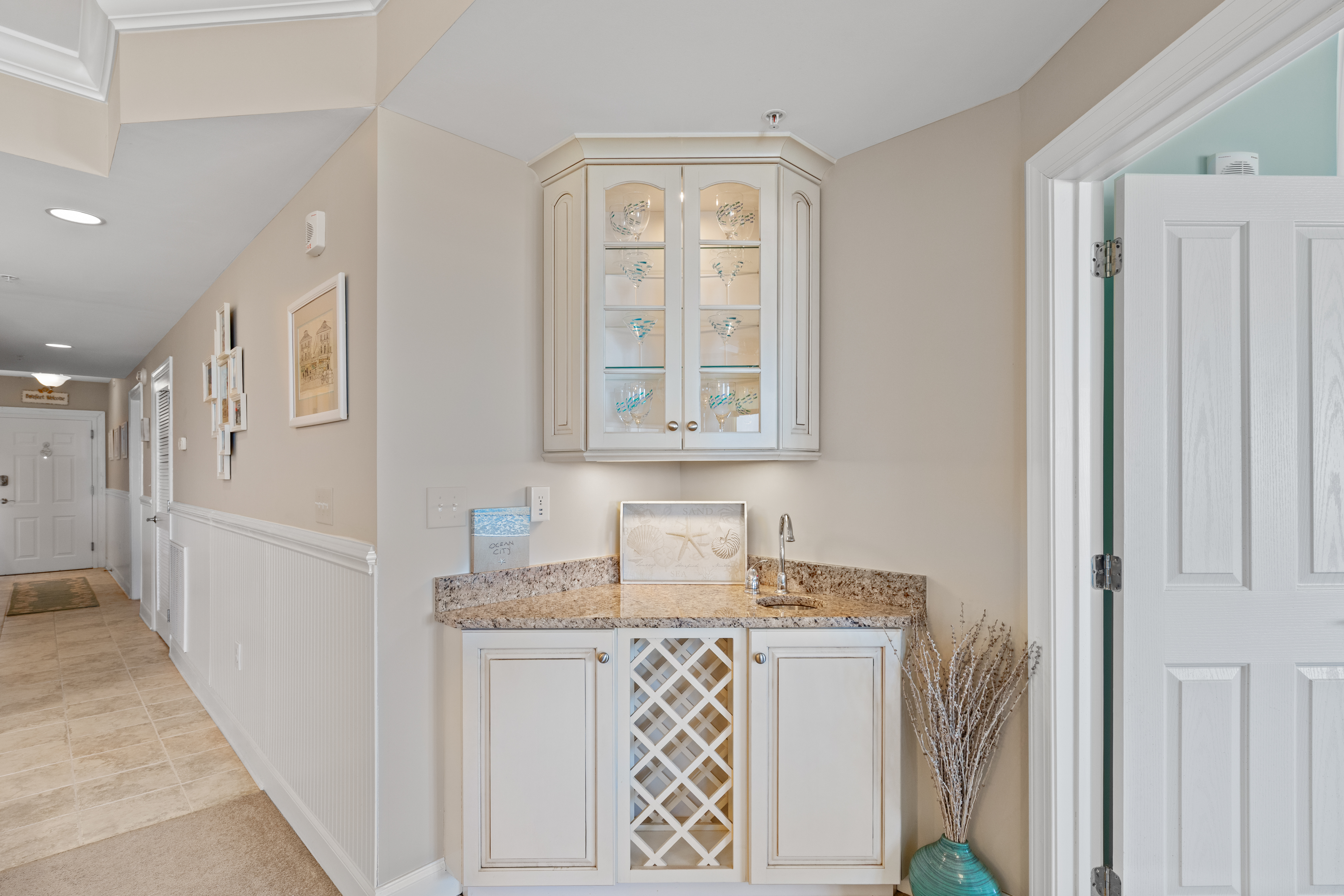 Cocktail hour is made easy with this Wet Bar!