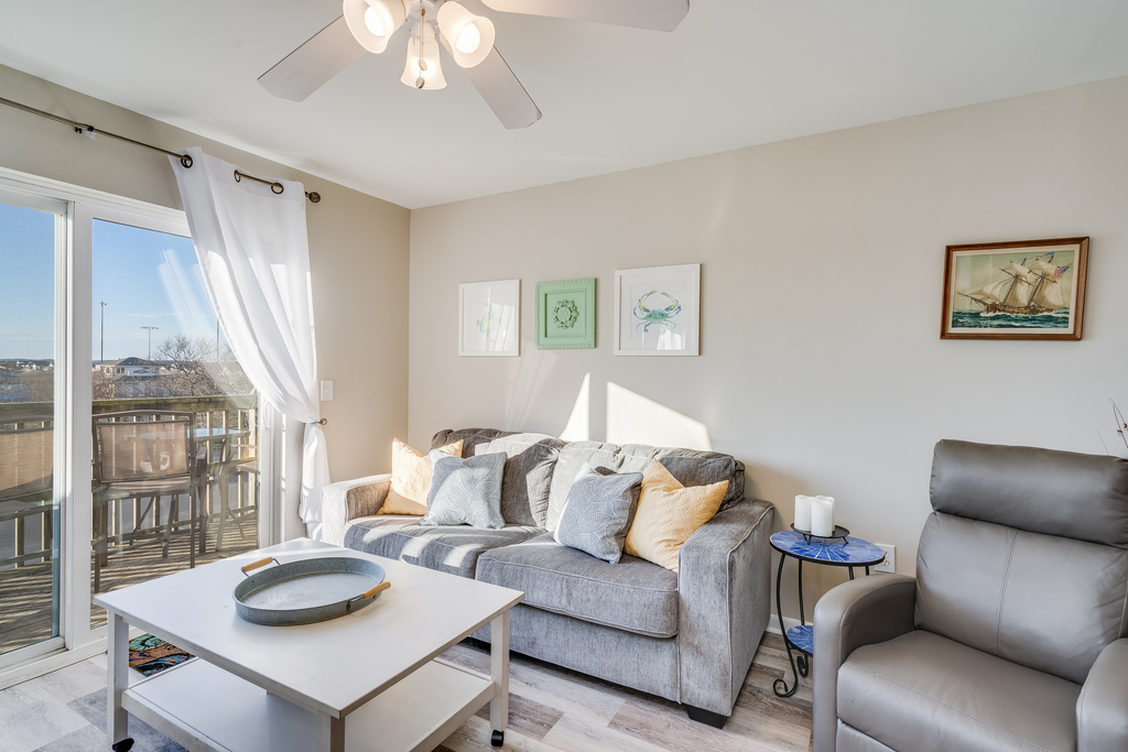 Raffles 306 | Photo 2