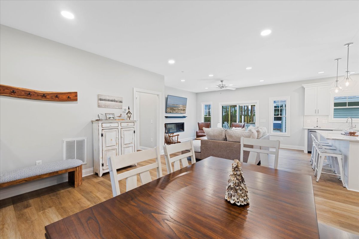 Or grab take out from one of the many great nearby restaurants!