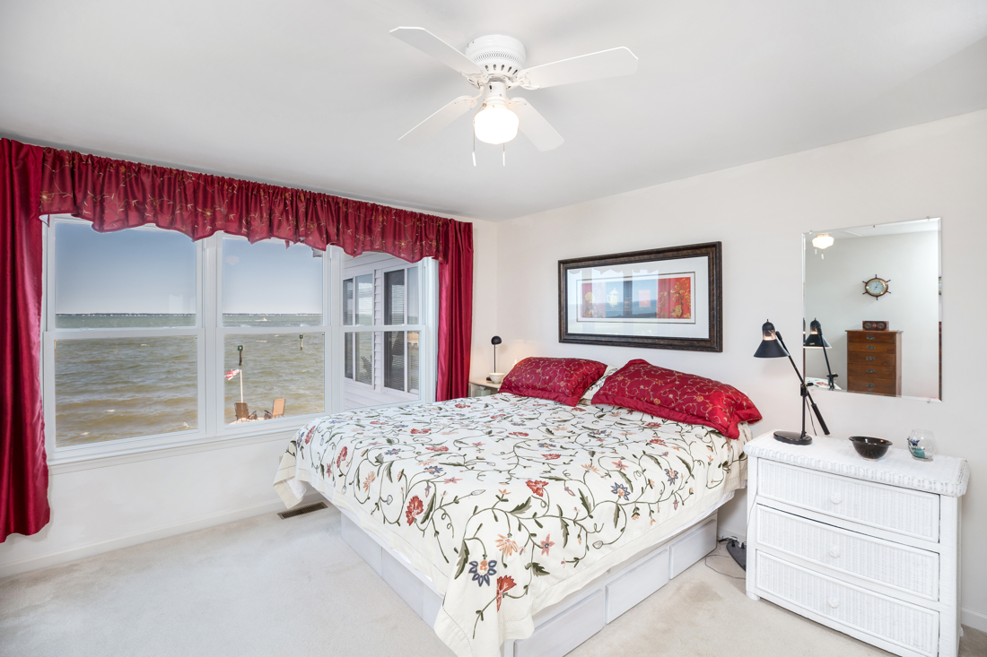 Just imagine waking to this gorgeous view!