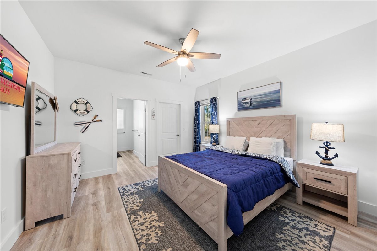 Colors of Sand and Sea are warm and welcoming.