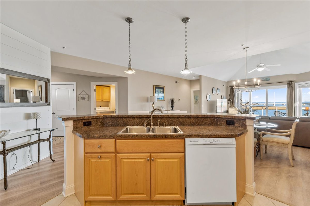 Sunset Bay 306 is bright and open - perfect for spending time together without ever feeling crowded.