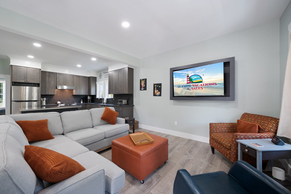 The Pearl at Wallops sleeps 8 in 3 Bedrooms, plus a Living Area Sleeper Sofa.
