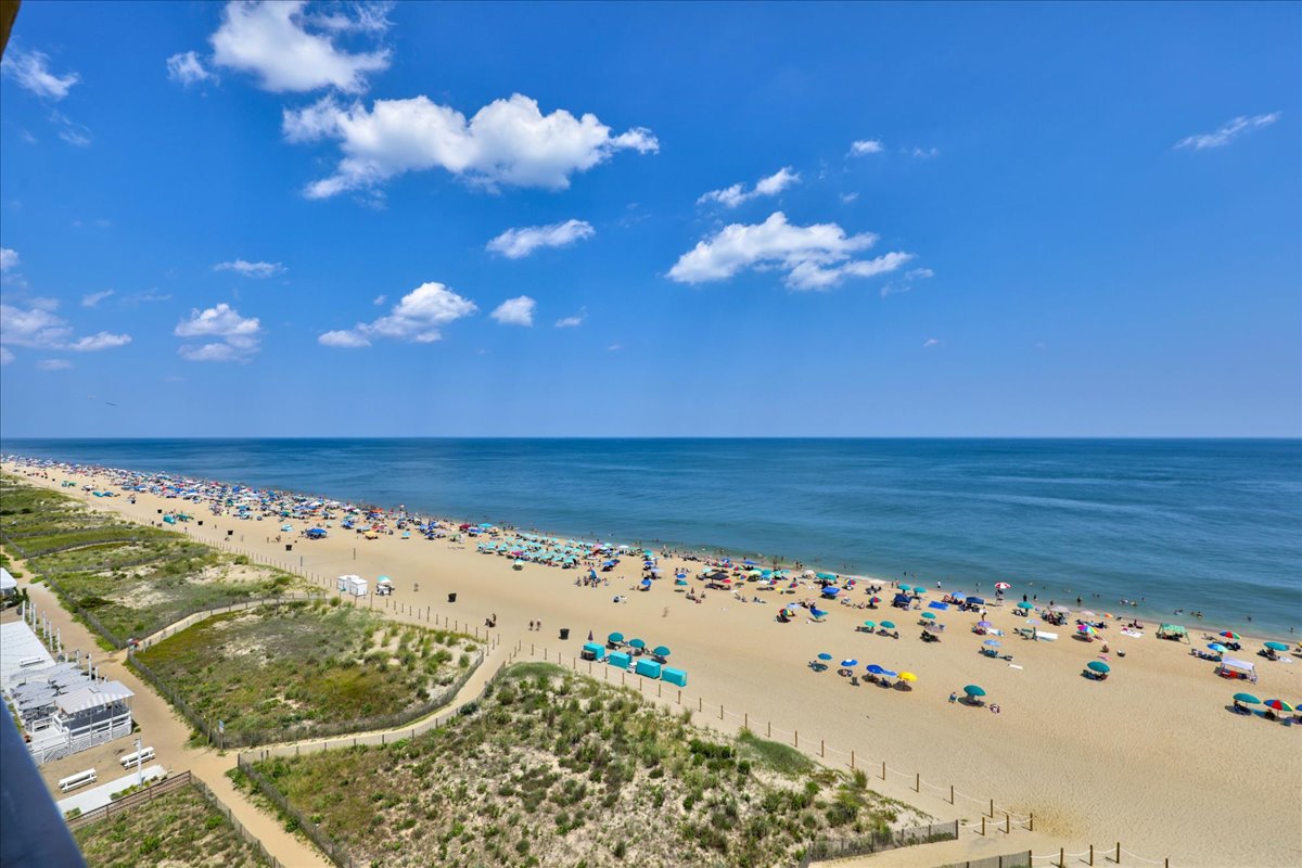 Marigot Beach 905 is located right near everywhere you'd want to be!