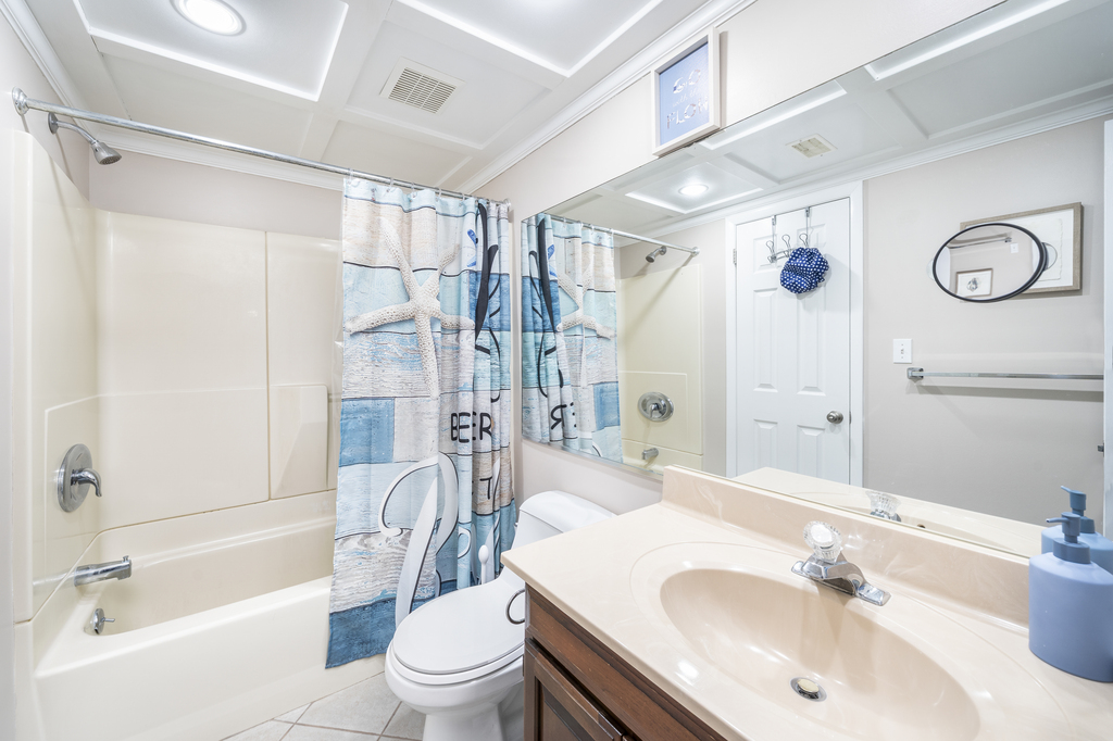 The Full Bath offers a Shower/Tub Combo.
