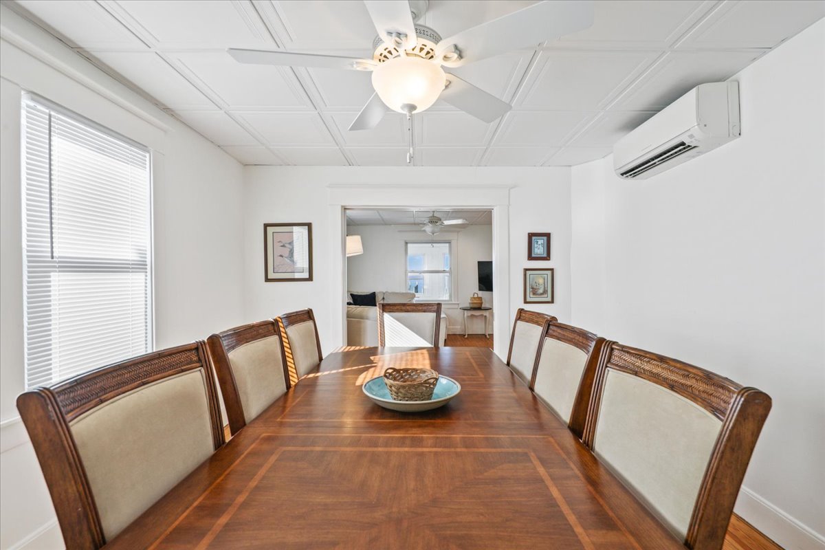 Plenty of room for all!