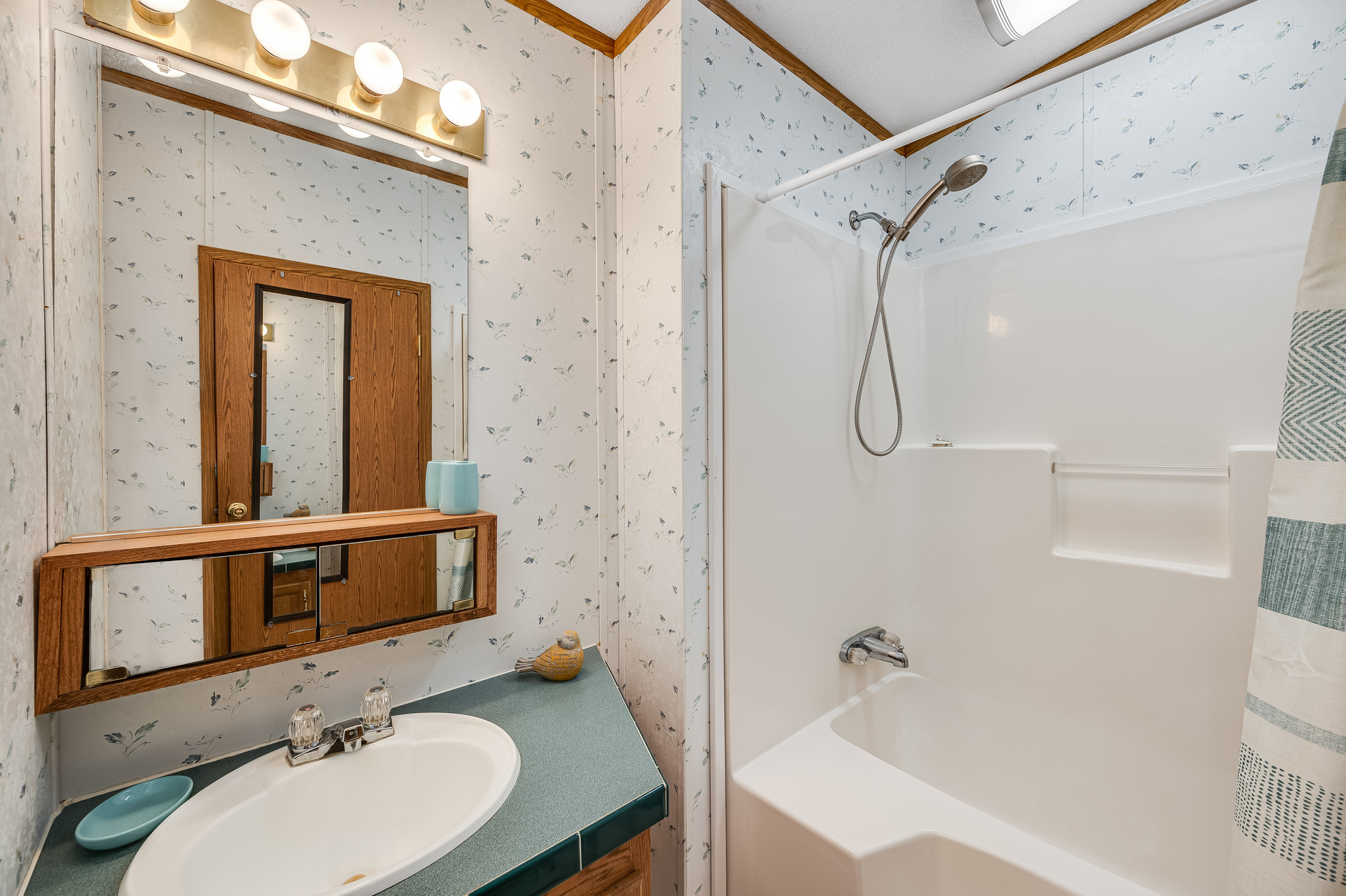 Master Bath with Tub/Shower Combo.