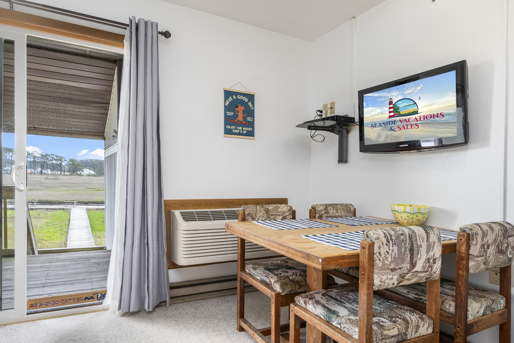 You can see straight out to the Water`s edge.