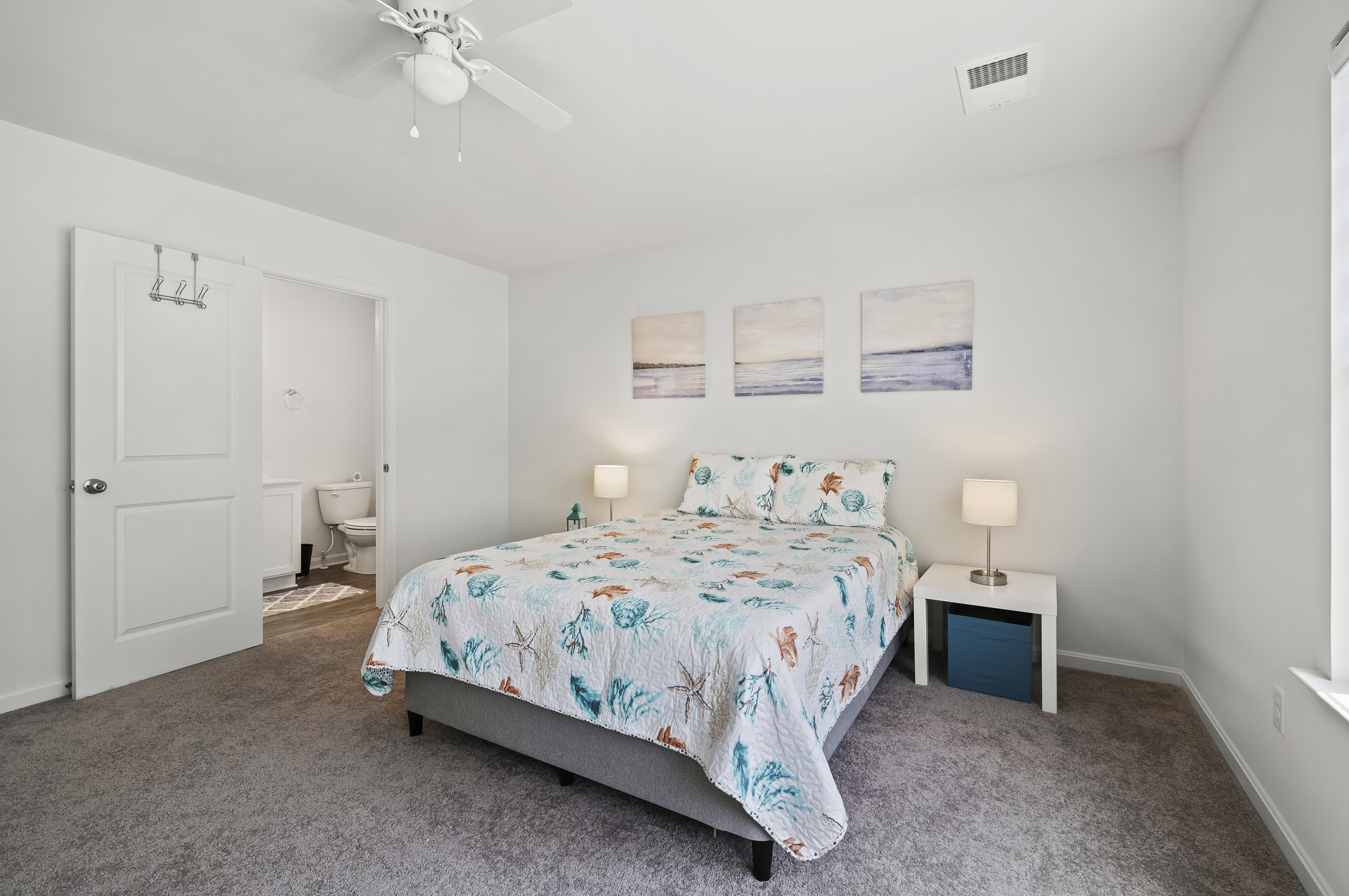 Large Master Bedroom with comfy Queen Bed.