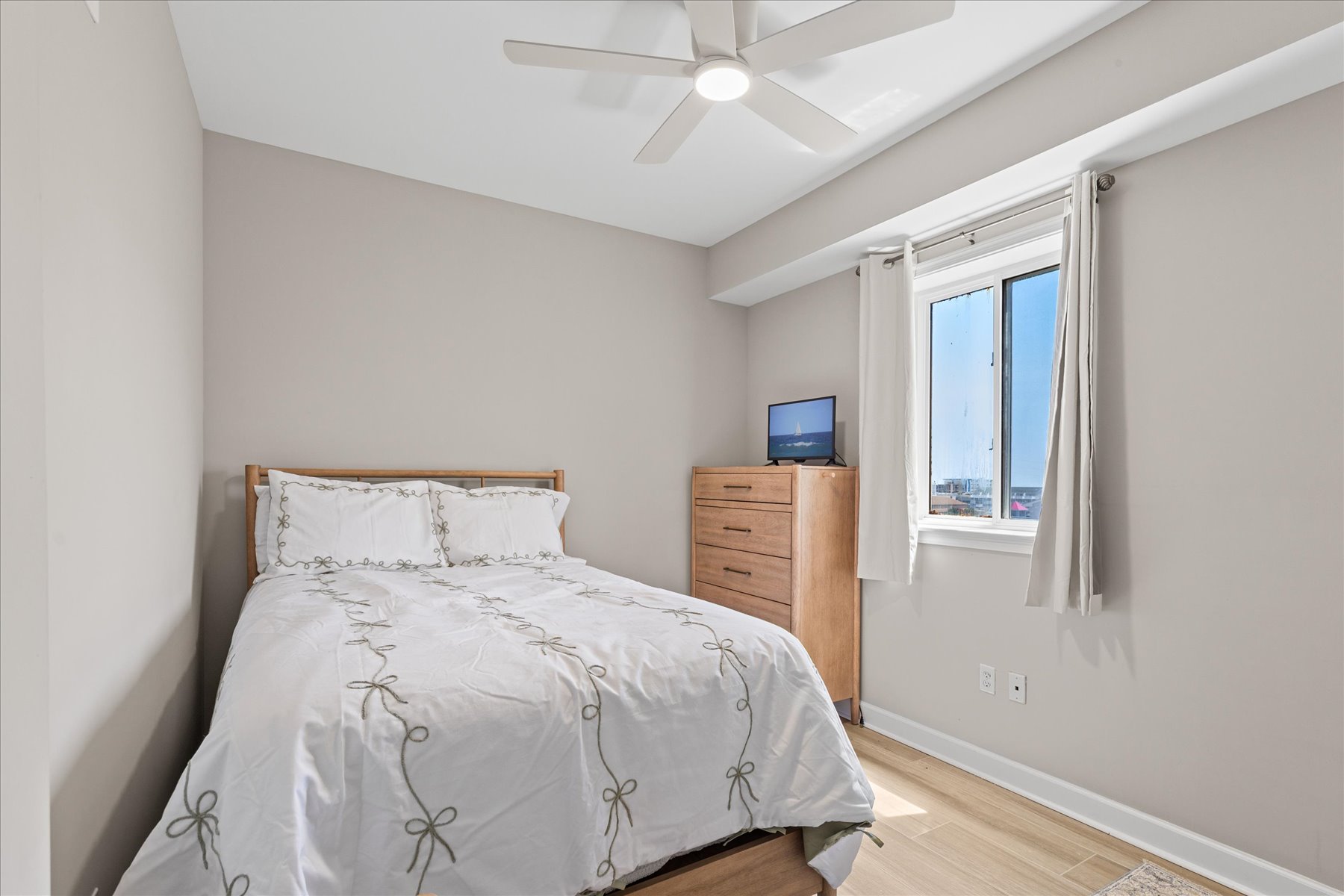 14-105 56th St #501-14