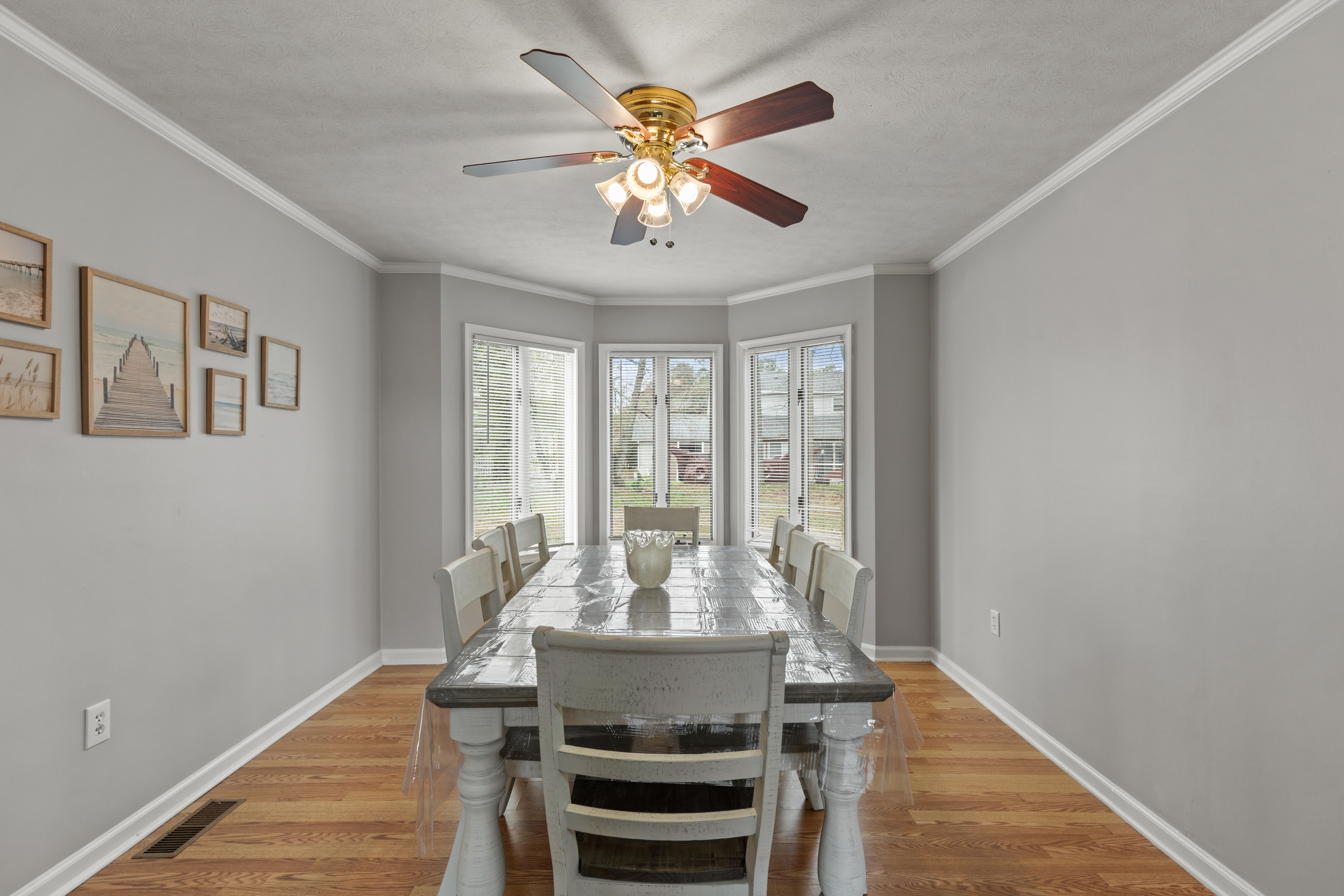 Meals taste better with everyone together!