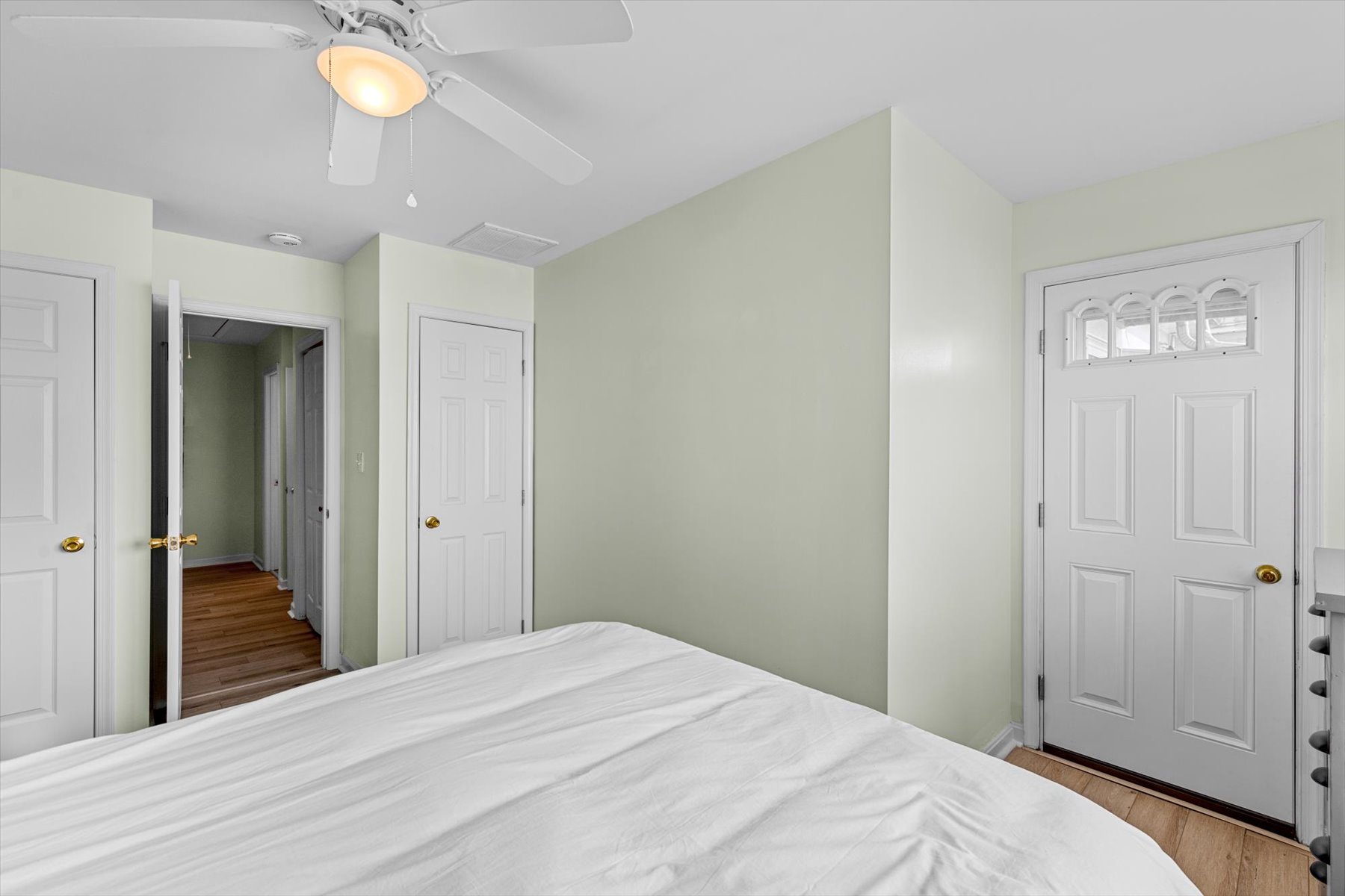 Great layout maximizing privacy.