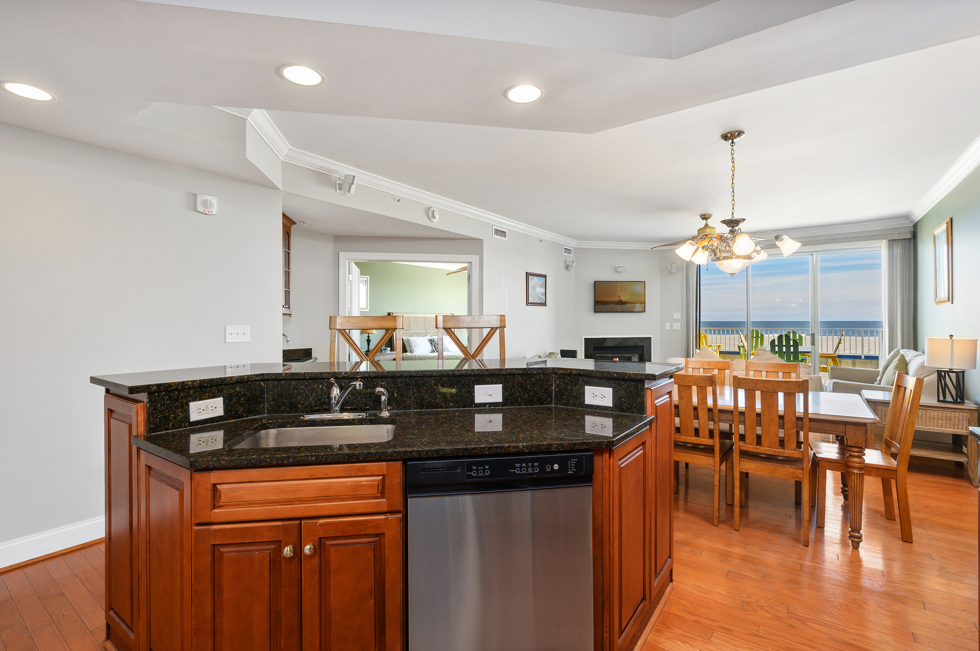 With an open Kitchen there's plenty of space for making Meal Prep a Family affair!