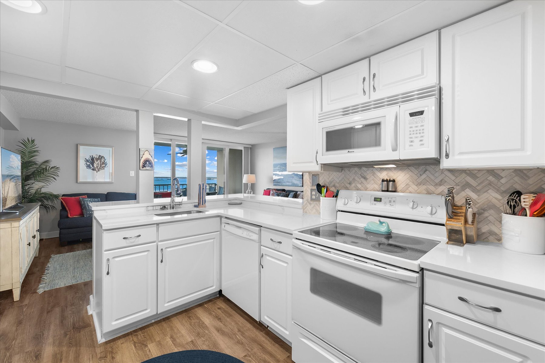 Well-Stocked and Spacious, it is a Chef's Dream!