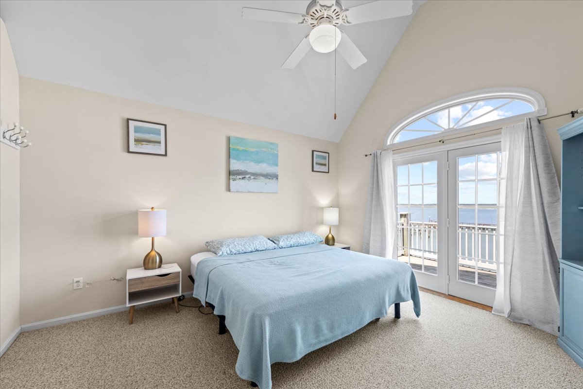 Calming Colors of Sand and Sea.