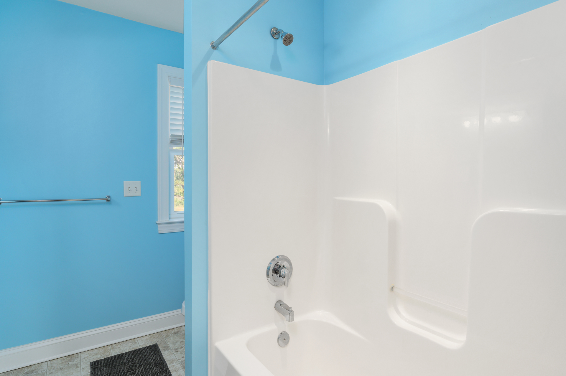 Tub/Shower Combo in upstairs Full Bath.