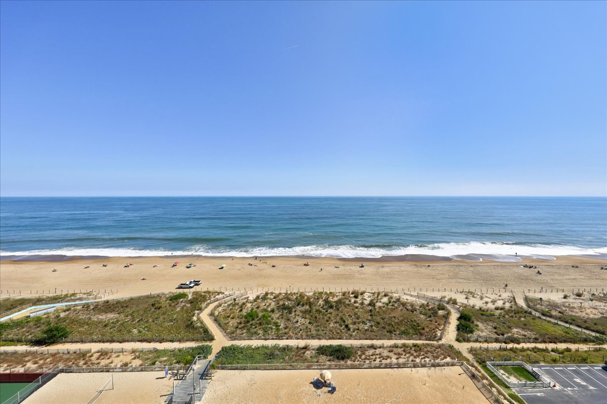 Golden Sands 1213 - the perfect space to begin & end each vacation day!