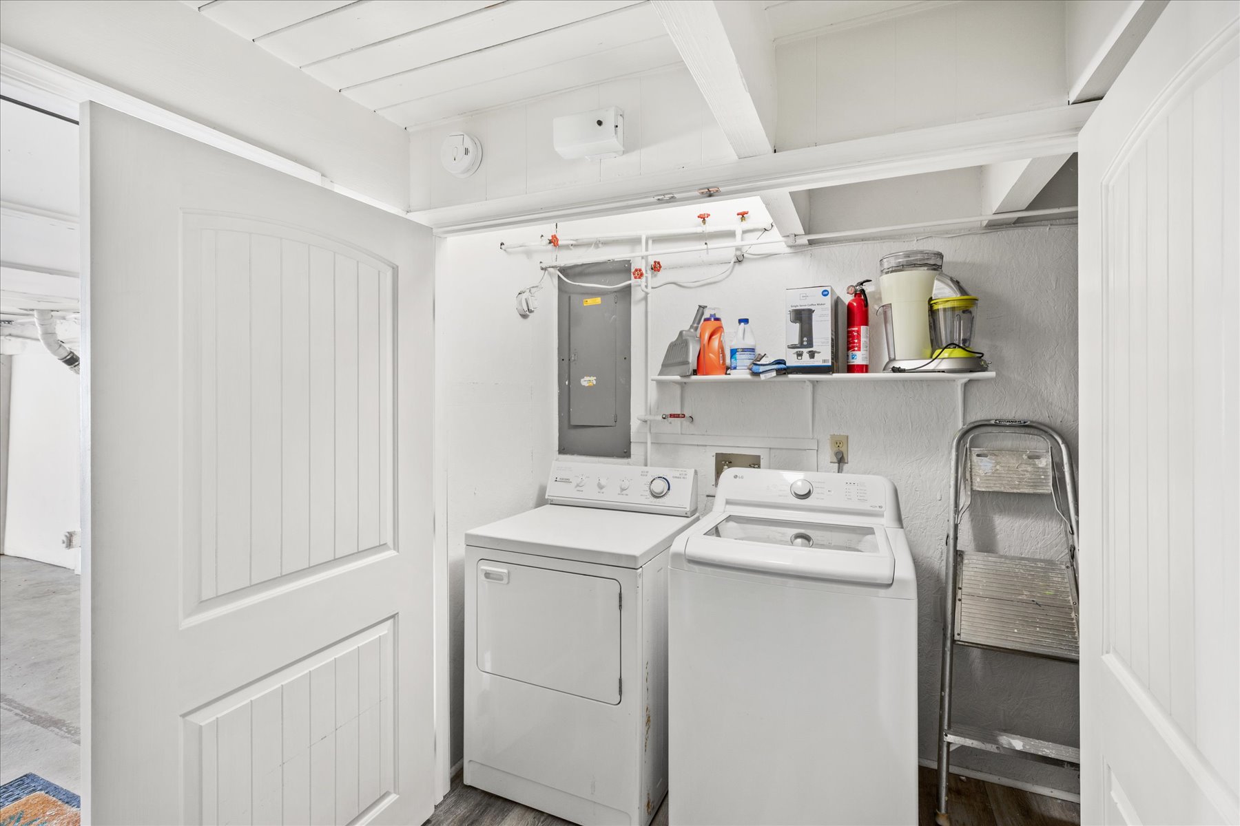 Washer and Dryer for your use.