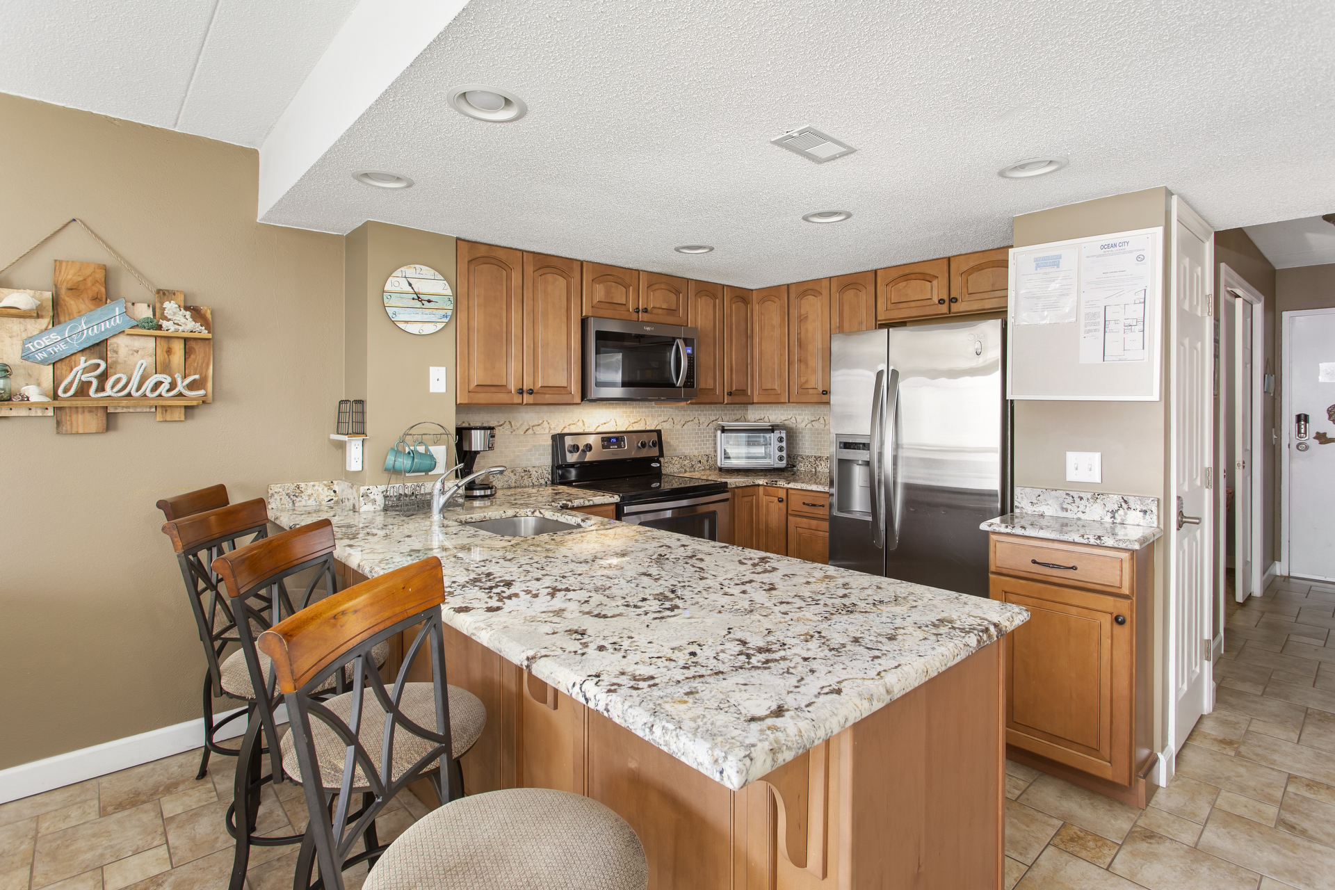 With all the luxuries of home, Sea Watch 716 is sure to help all your worries instantly melt away.