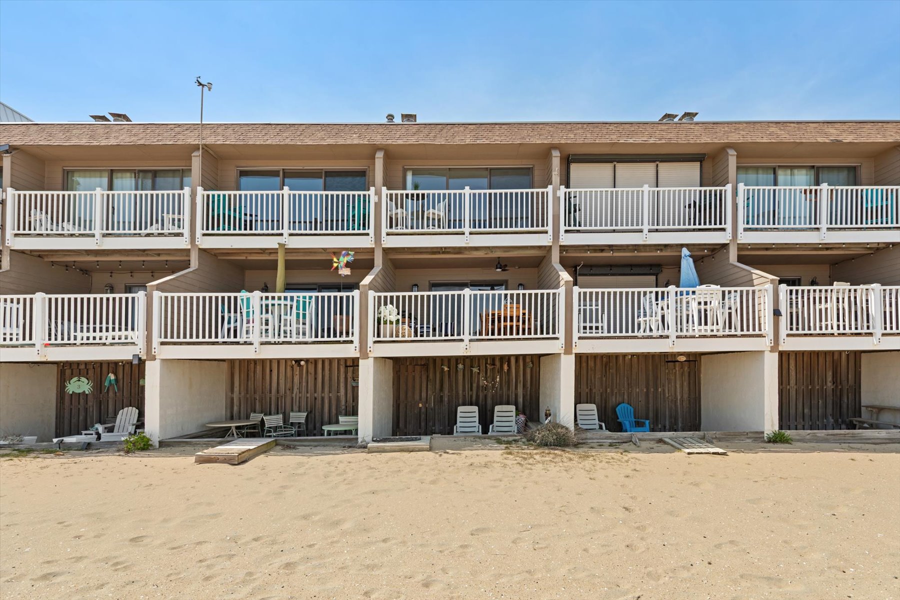 Back side of Beach Loft.