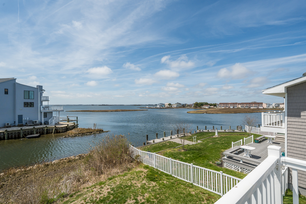 The bay views of this home truly can't be beat!