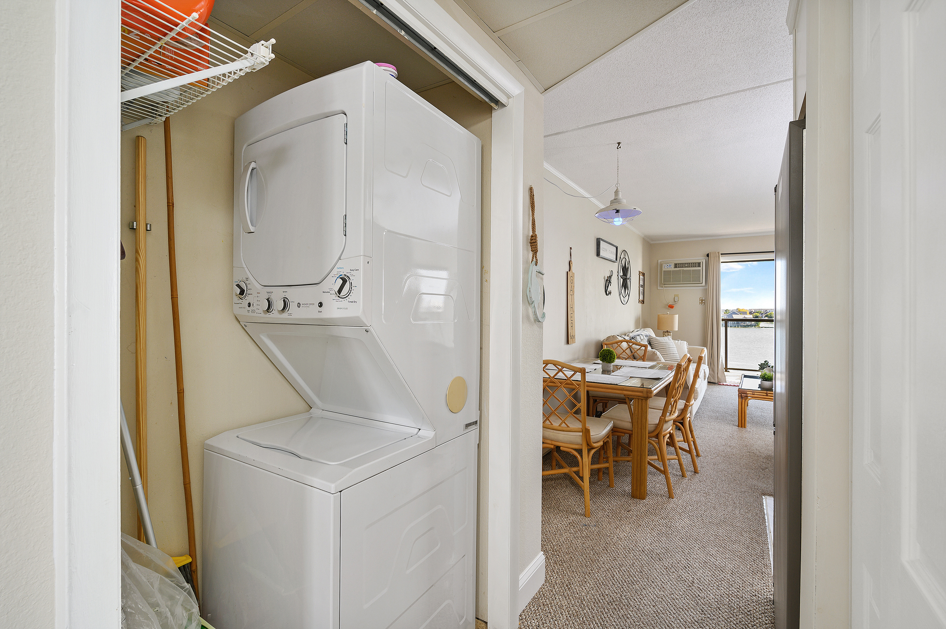 Private washer and dryer make vacation easy and convenient