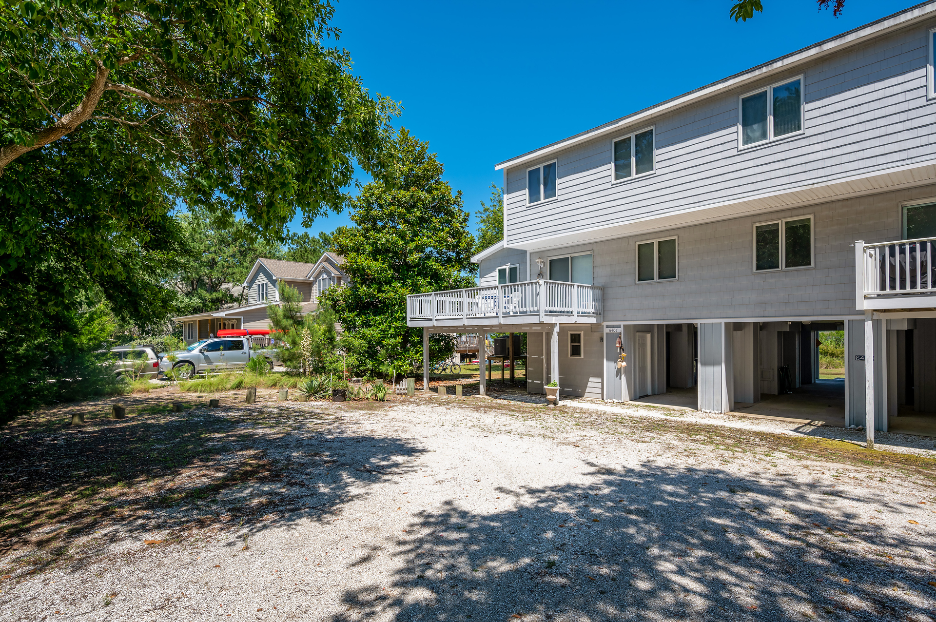 The Happy Crab is the Duplex on the left.