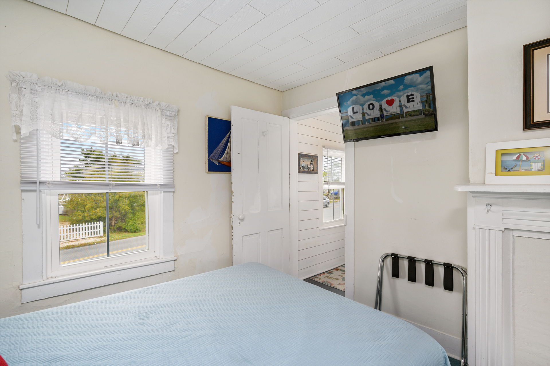 Beachy Blues and Flat Screen Streaming TV.