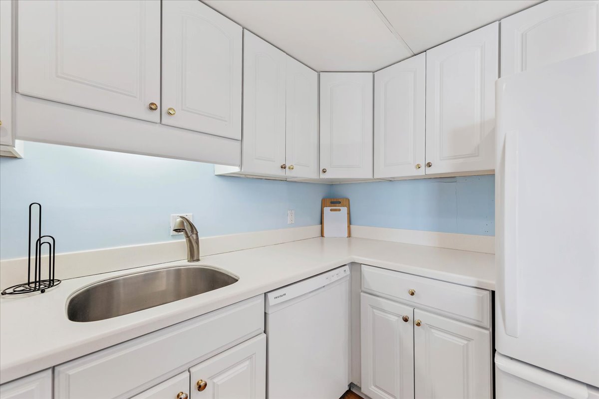 There is plenty of counter space to make any meal!