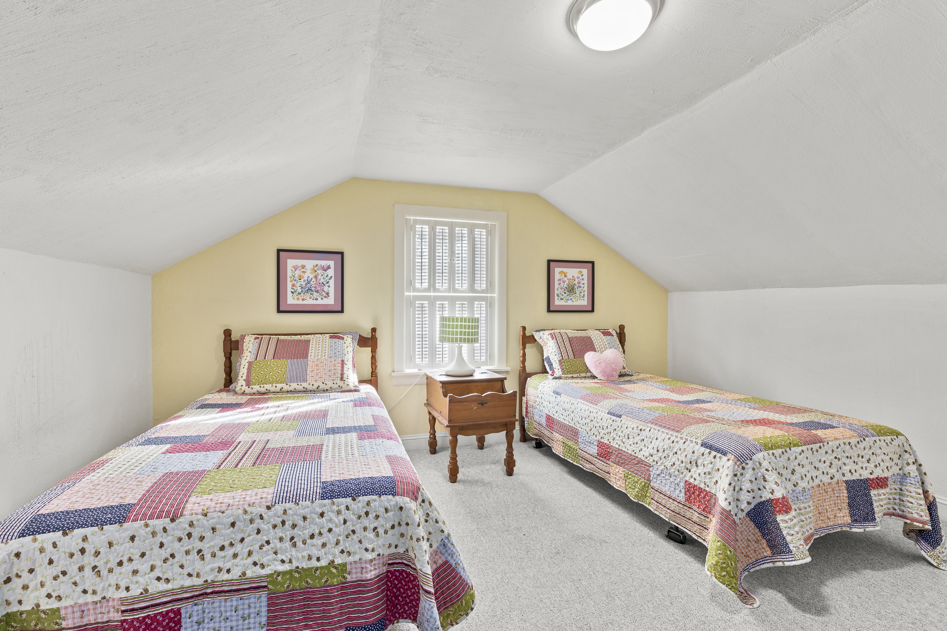 Bedroom 3 has 2 Twin Beds.