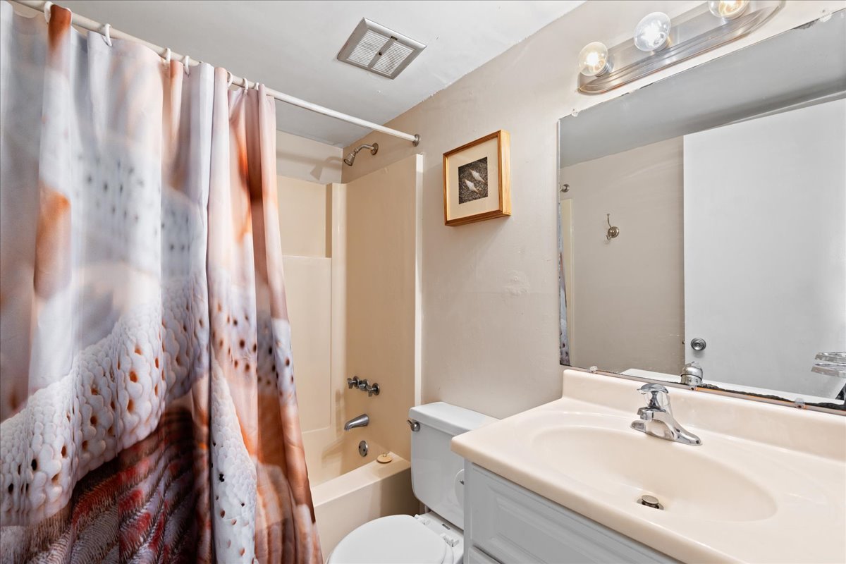 Rinse off the Sun & Sand in the Shower/Tub Combo!