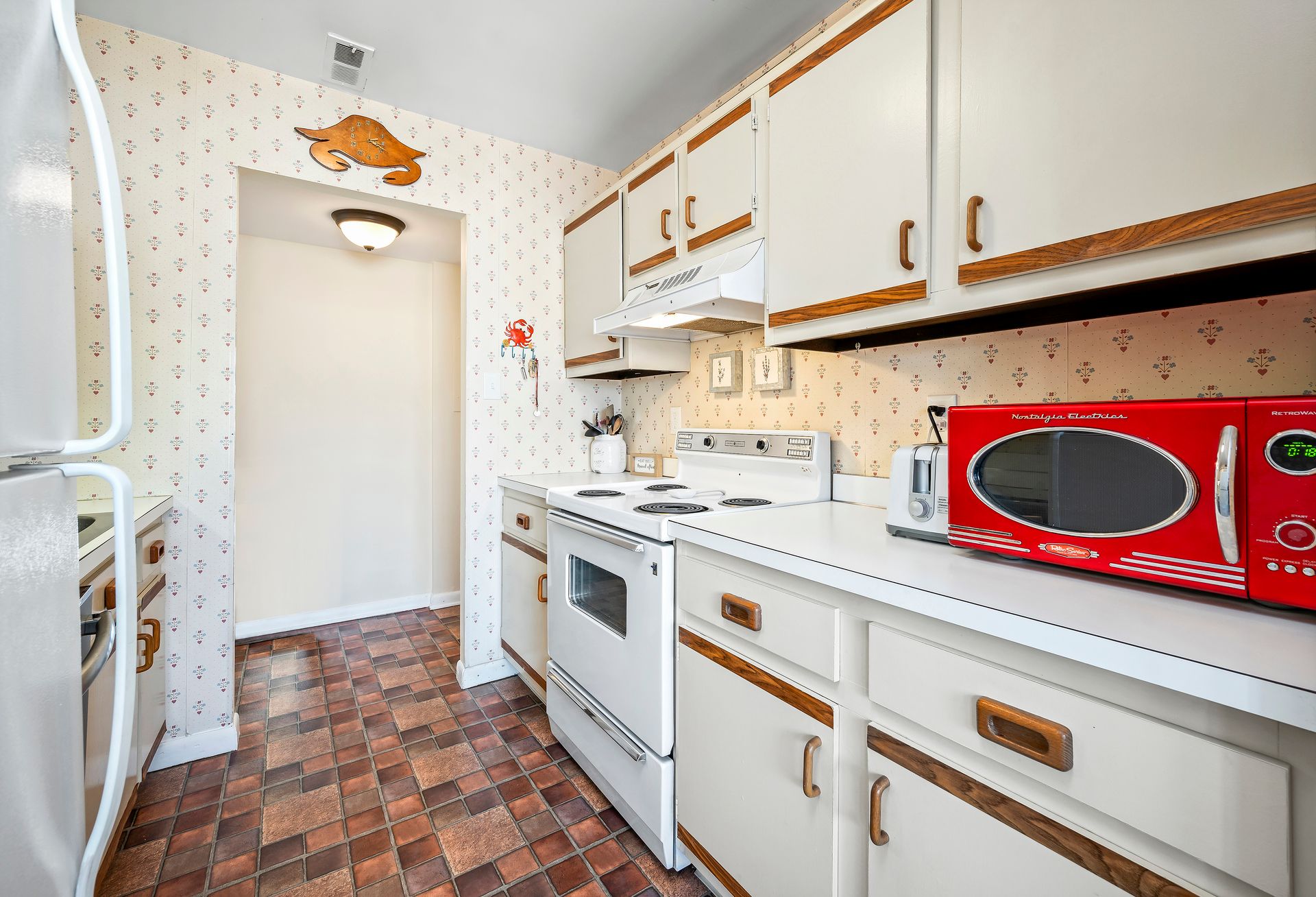 Grab a quick bite before hitting the Beach!