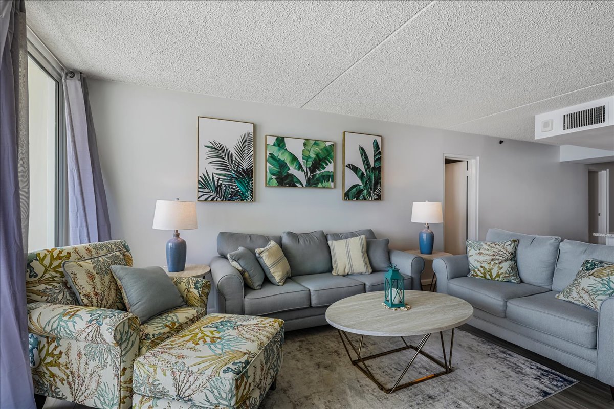 A Beautifully Renovated Condo in the Heart of OCMD!