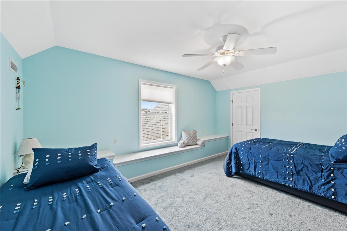 Spacious Room with lovely Views.