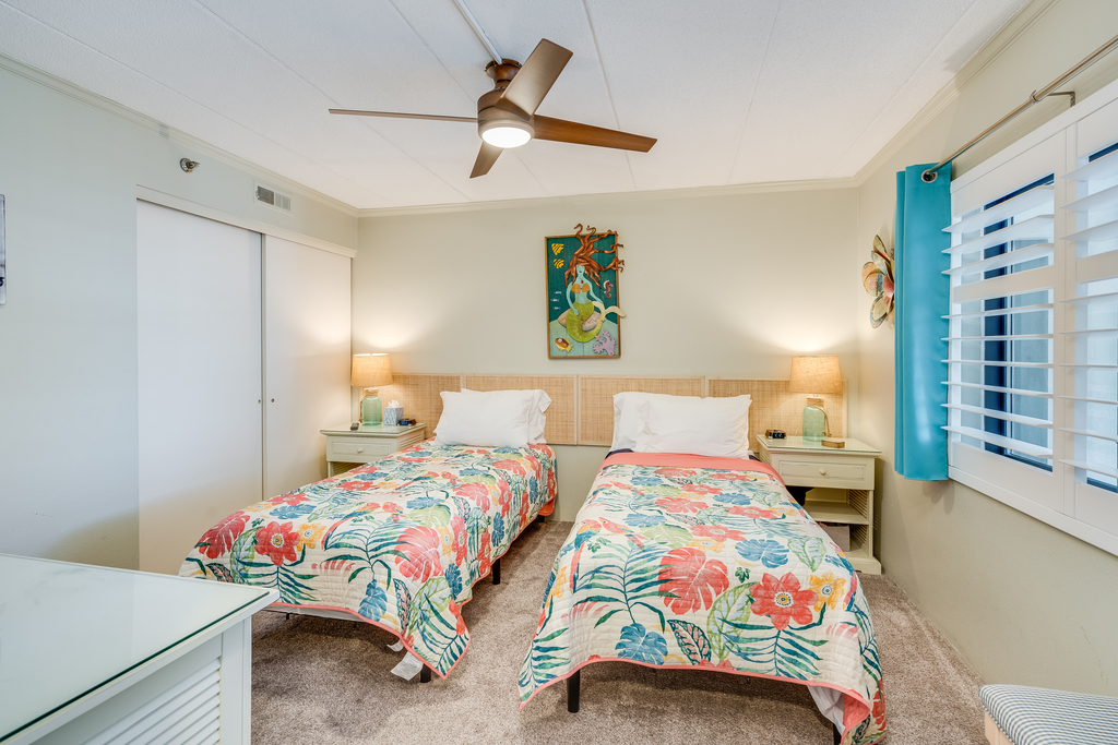 Bedroom 2 has Two Comfy Twin Beds