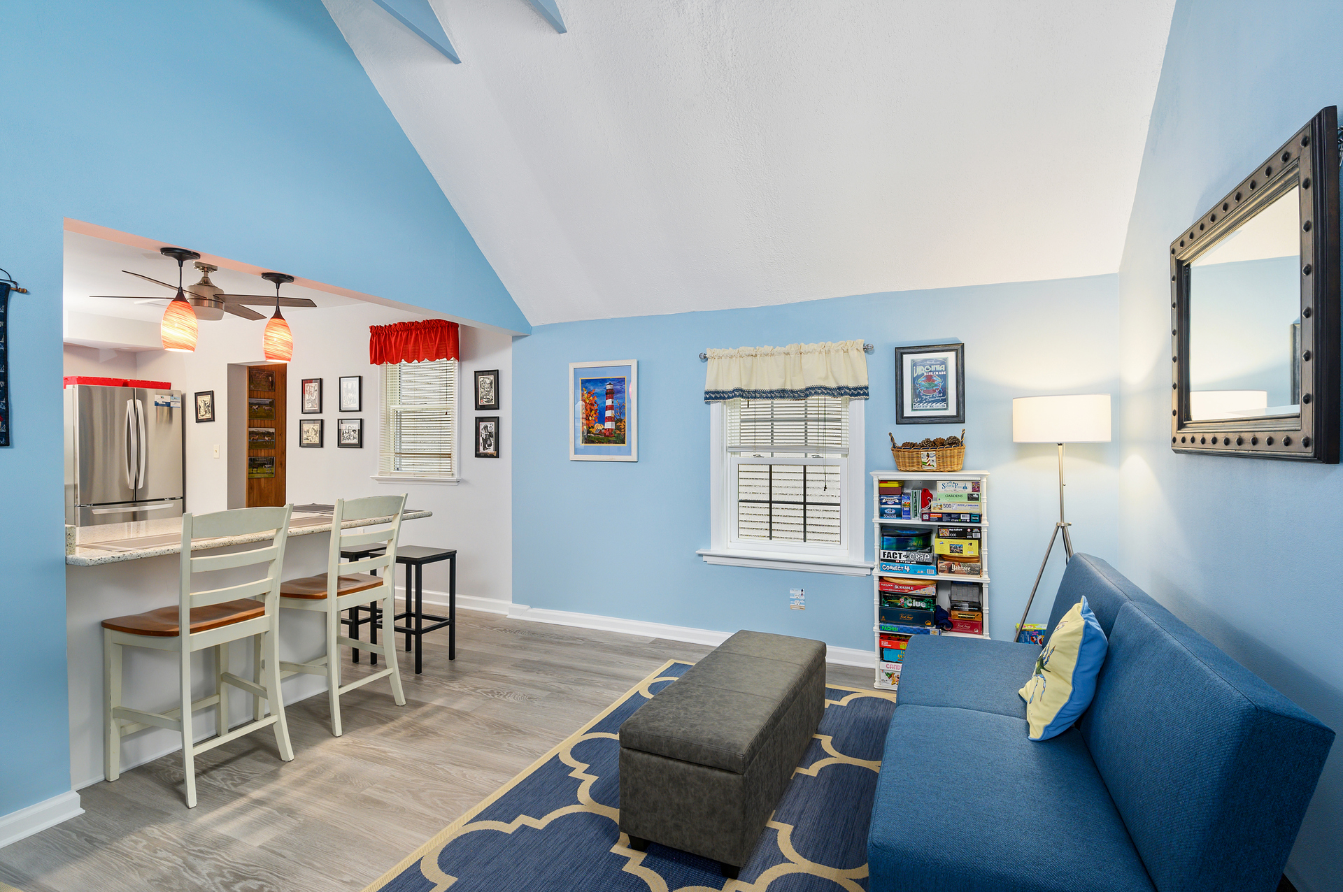 Grab a quick bite at the Breakfast Bar before hitting the Beach.