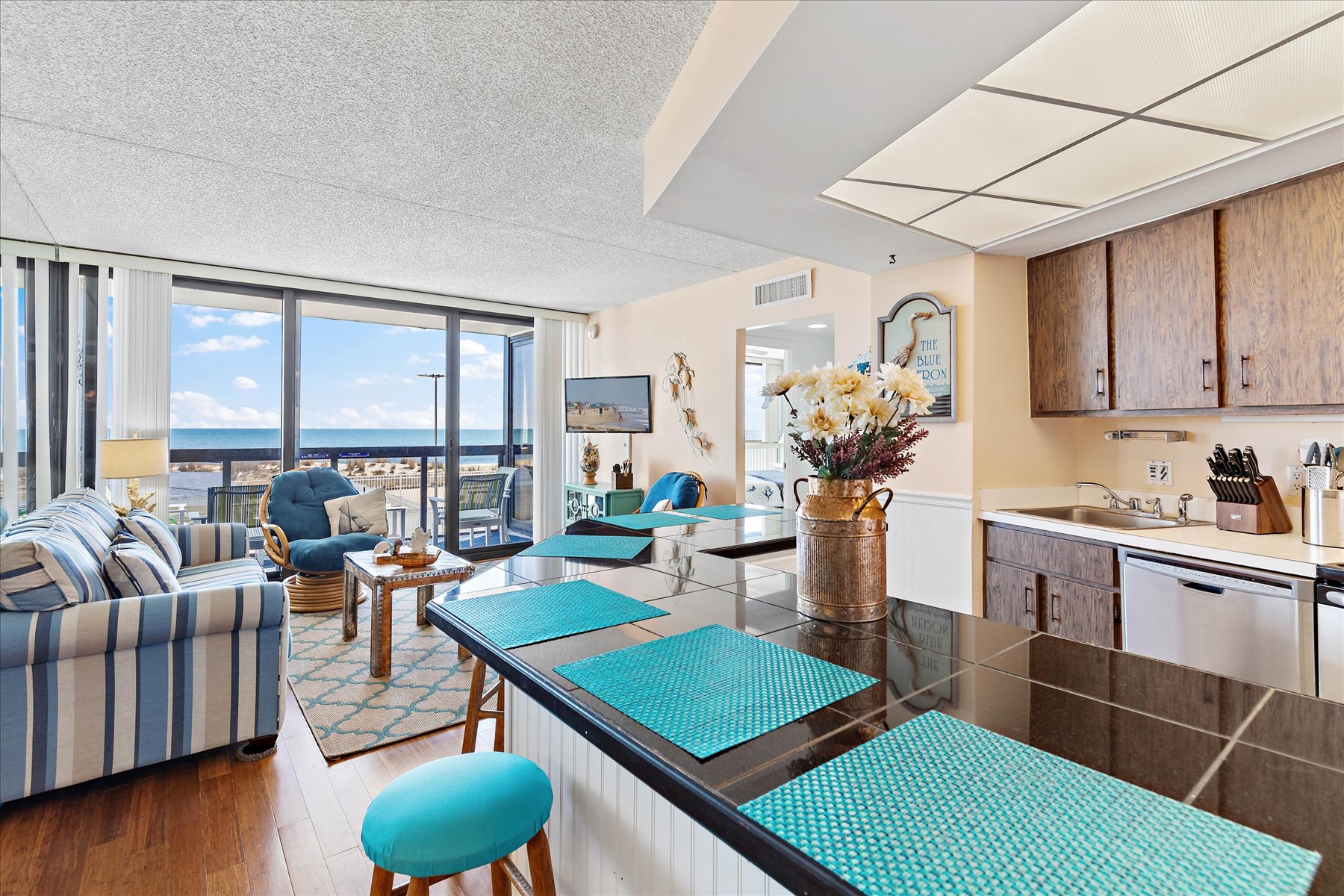 The Open Kitchen & Living Areas allows your Family to never miss out on a bit of Family time.