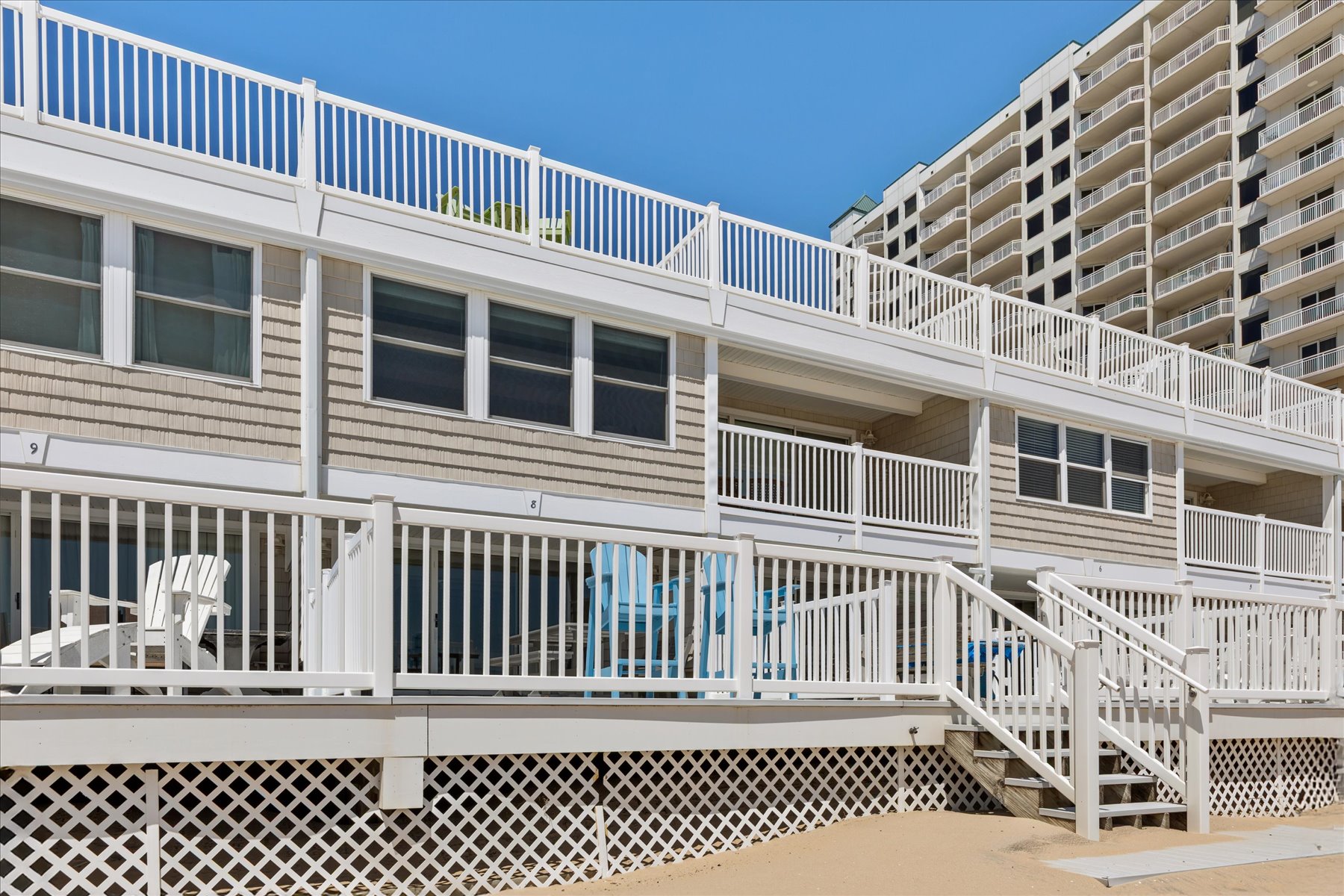 Ocean Colony 8 has 2 Decks on both the Oceanfront and the Bayside.