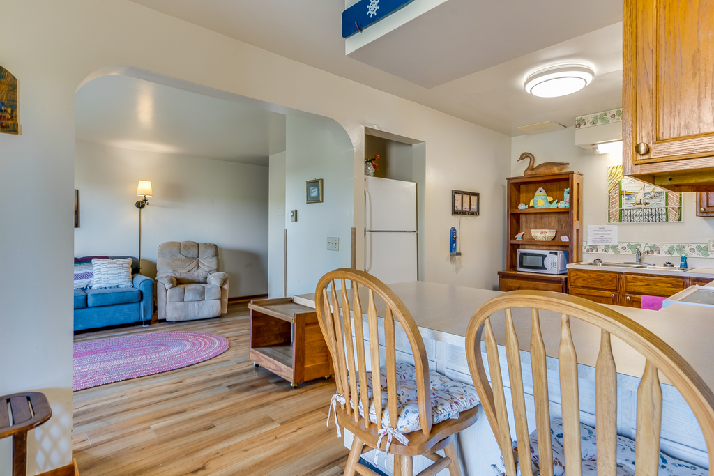 This adorable Home sleeps 4 in pure comfort.