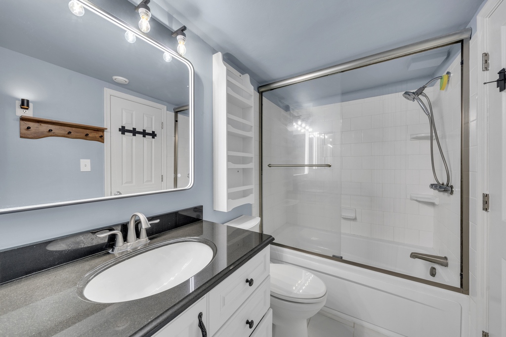 You'll love the attached Bath with Shower/Tub Combo!