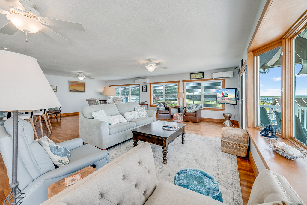 Beautifully and comfortably furnished throughout.