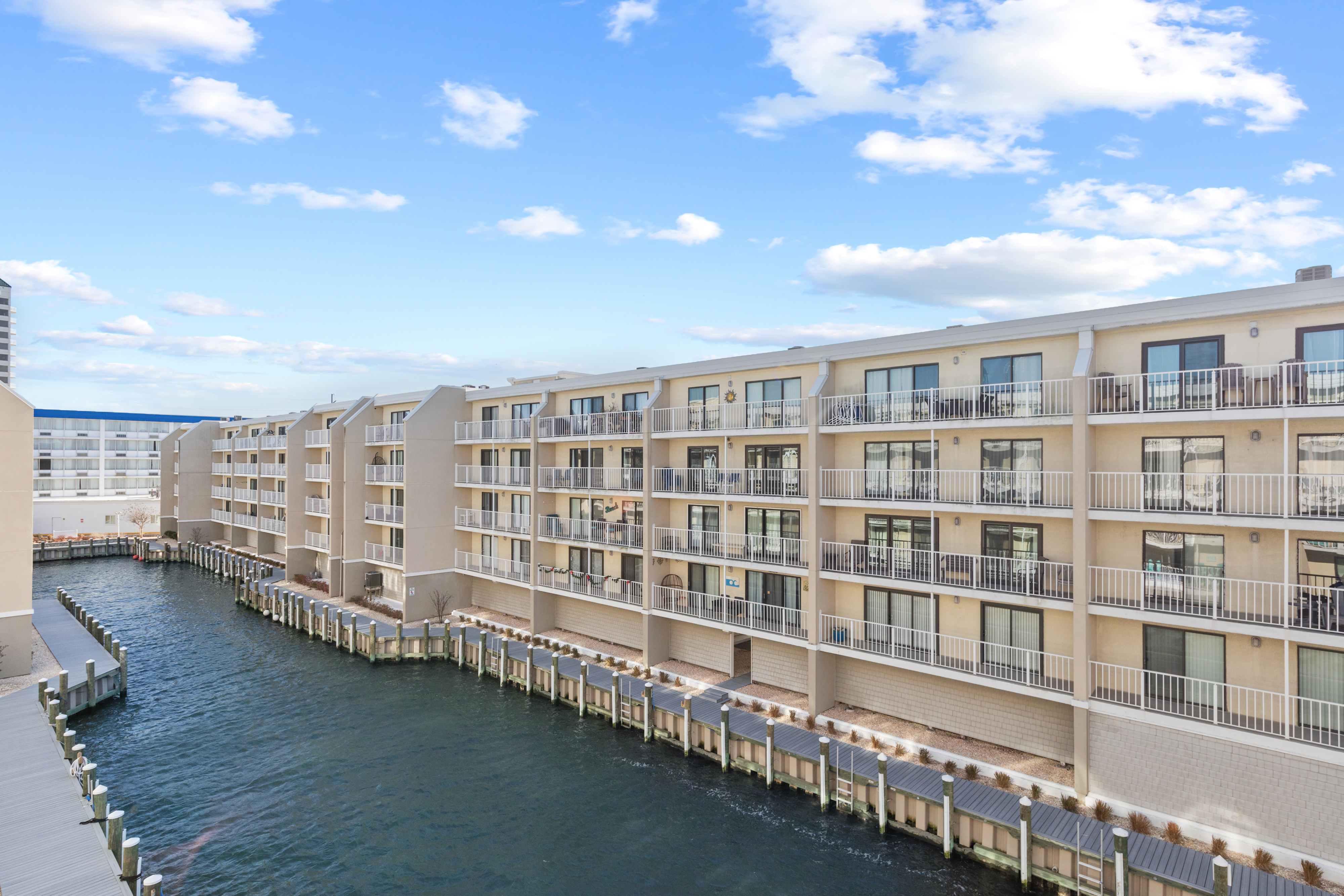 Traveling with another family? Check out Wight Bay 440 and 441!